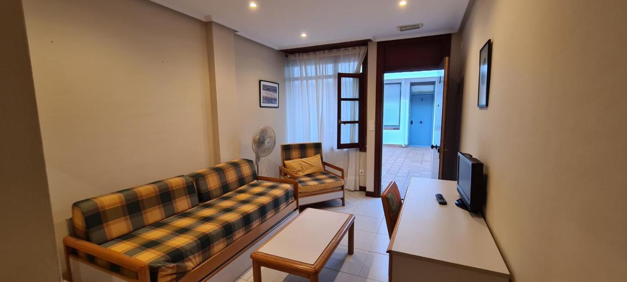 Apartamentos Elena لاريدو المظهر الخارجي الصورة